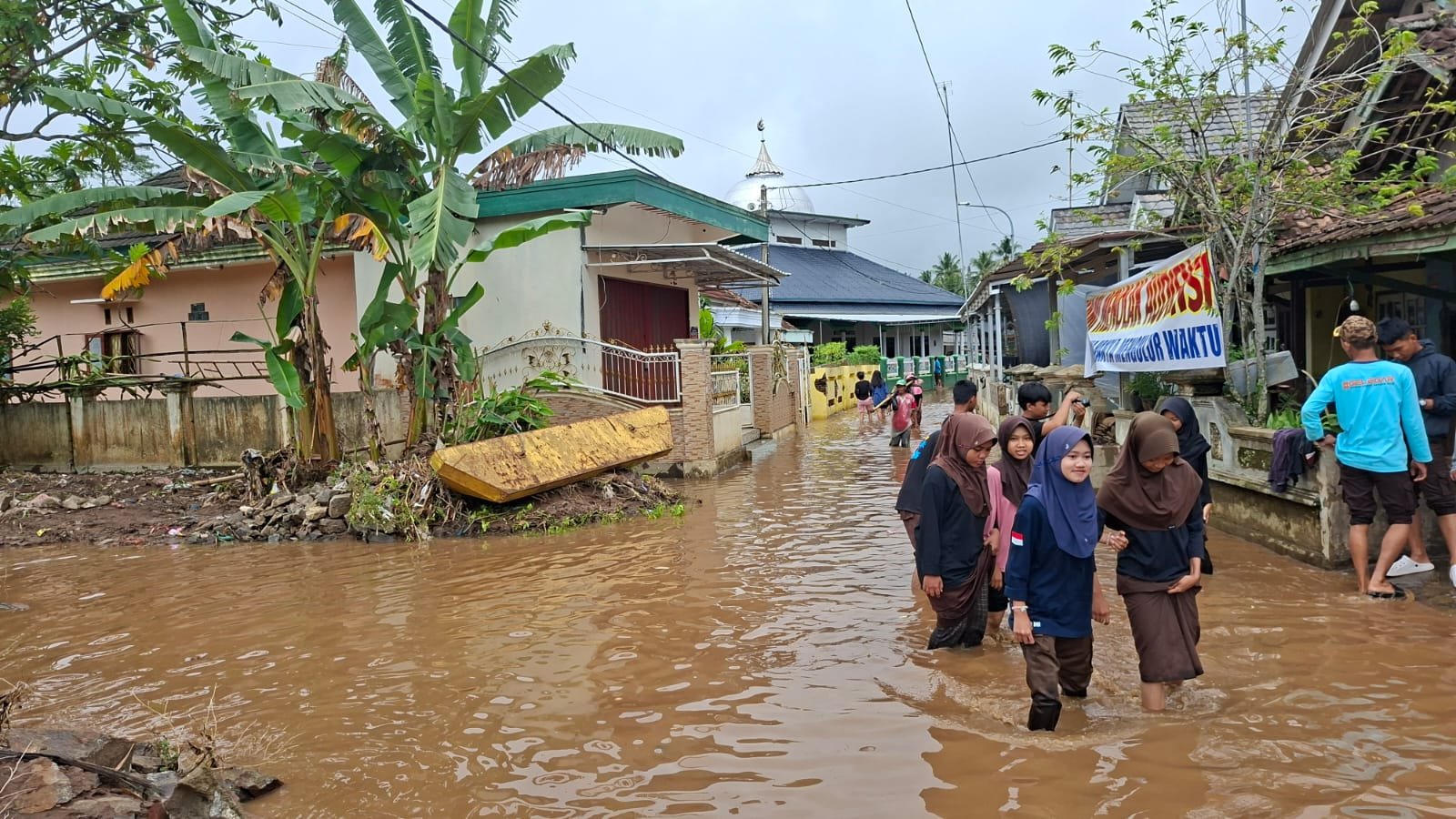 Banjir Kembali Terjang Padarincang Serang: 308 Rumah Terendam, 1 Warga Meninggal Dunia